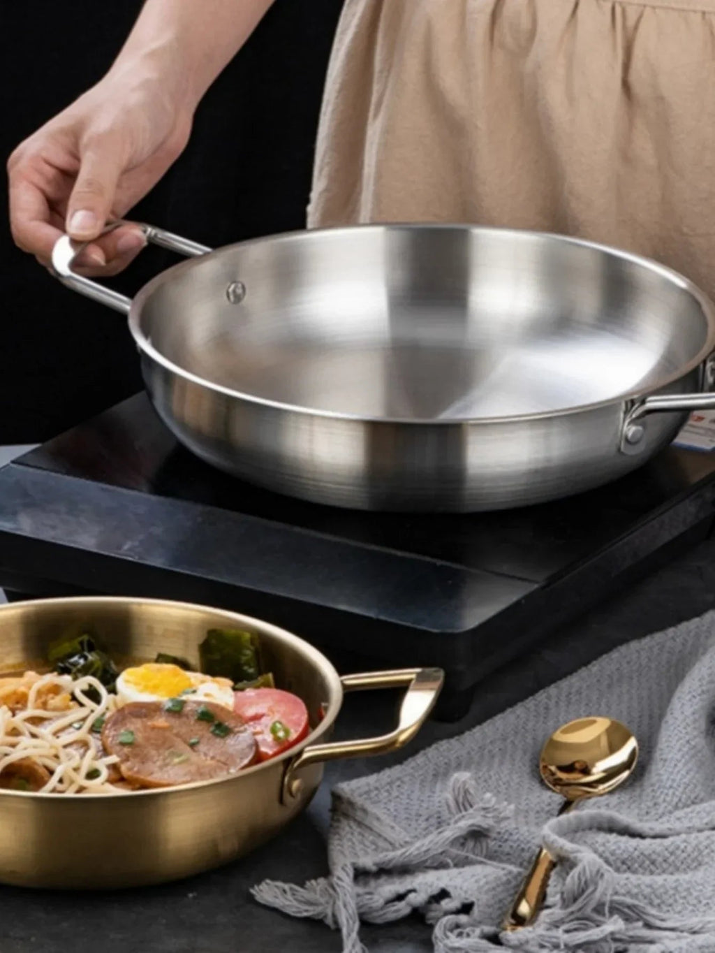 GastroPan – Stainless Steel Sauce & Paella Pan with Handle
