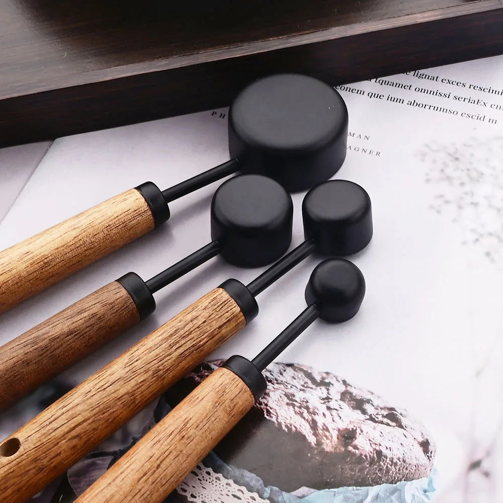 Lyra Measuring Cups & Spoon Set