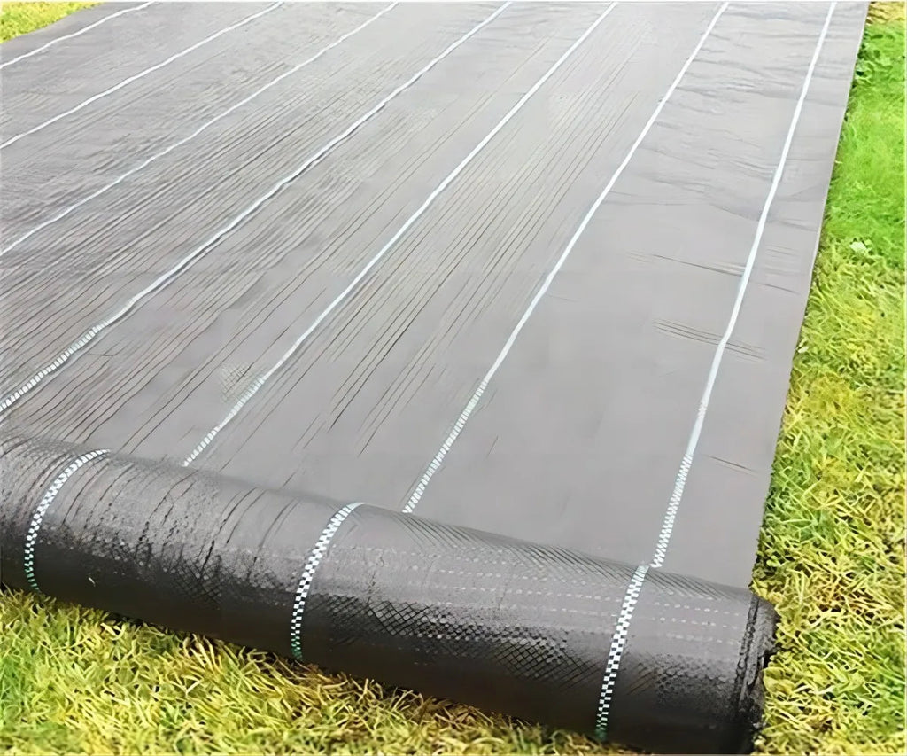 Weed mat roll – Robust and breathable for garden and plant care