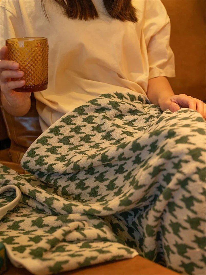 HoundLuxe Vintage Houndstooth Cotton Face Cloth