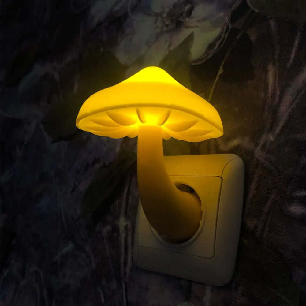 LED Night Light Lumipilz | With Twilight Sensor | Warm Yellow & Energy Saving | 8×10 cm