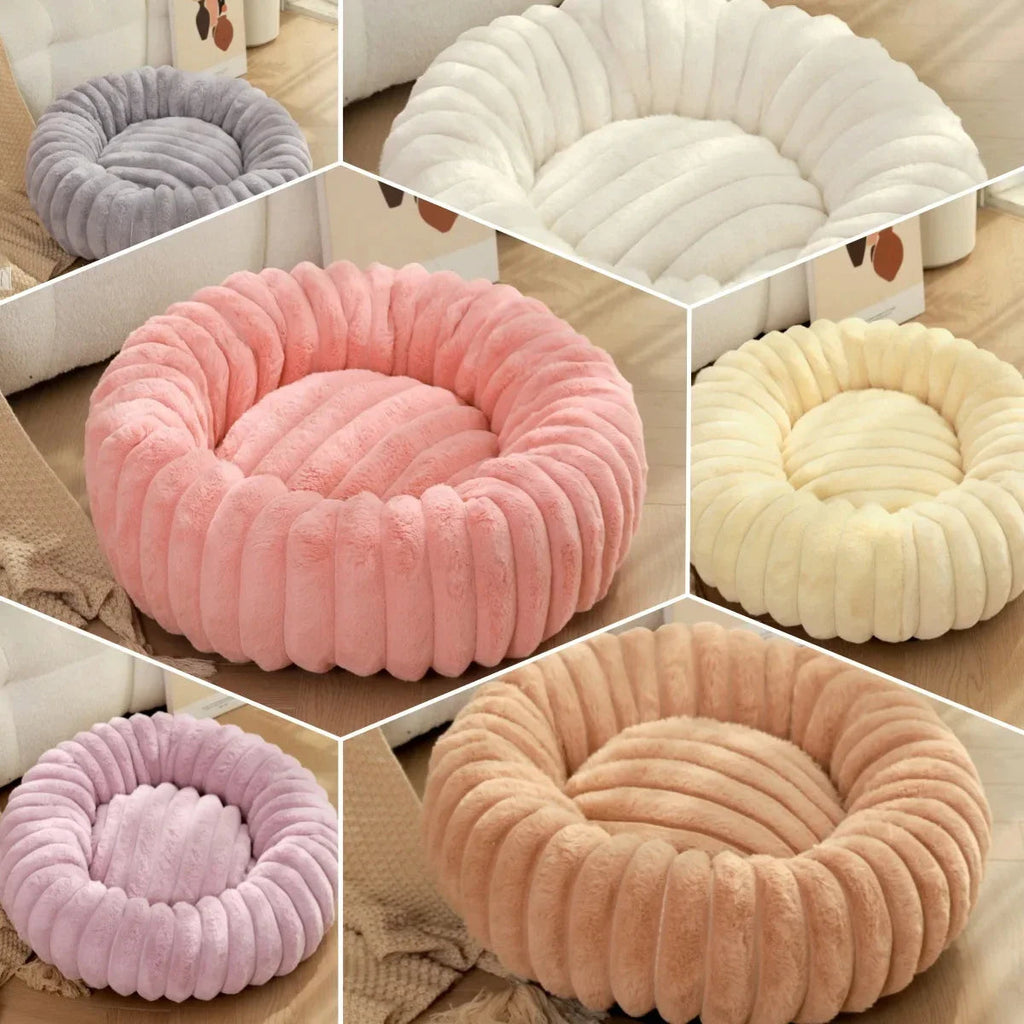 Round donut dog bed made of plush with non-slip bottom