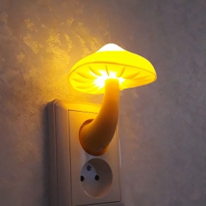 LED Night Light Lumipilz | With Twilight Sensor | Warm Yellow & Energy Saving | 8×10 cm