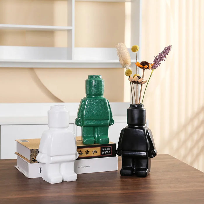 Innovative Robot Vase - Unique Eye-Catcher for Home Decoration
