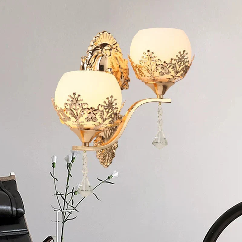 LuxeGlow - Gold LED Wall Lamp for Mood Lighting