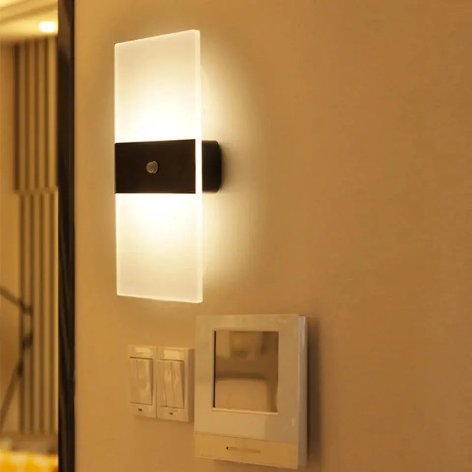 Éclatante - Touch Panel Wall Light USB rechargeable