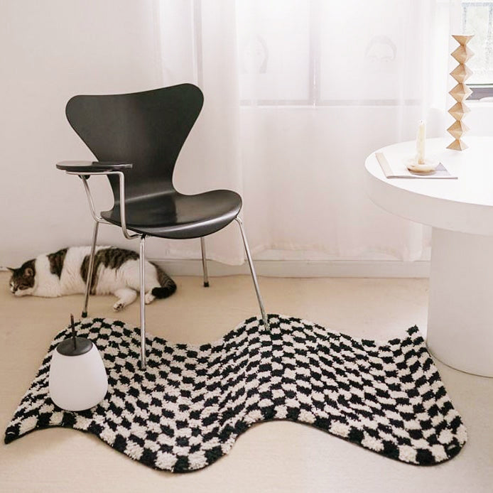 Wavy Checkerboard Mini Rug