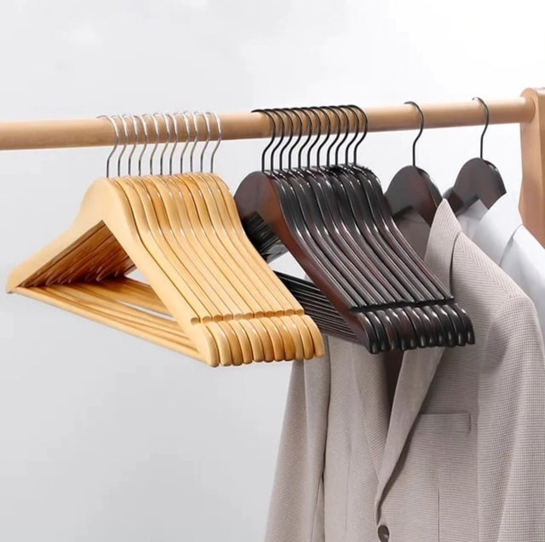 10 pieces wooden coat hangers