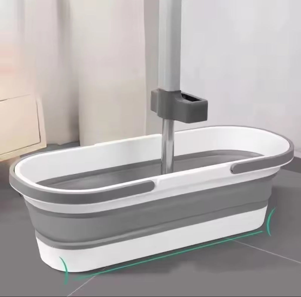 Collapsible folding bucket