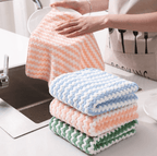 microfibre cleaning cloths made from coral fleece for streak-free cleanliness