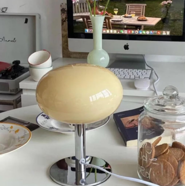 SérénitéMagique - Elegant Beige Table Lamp for Ambient Lighting