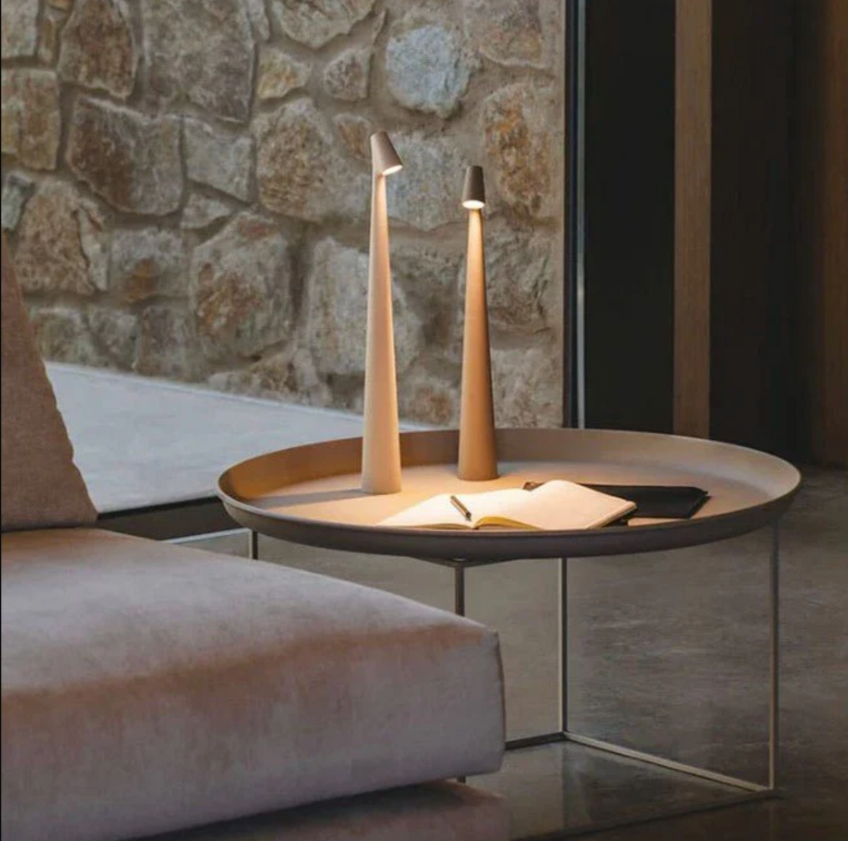 At the desk LED Northern light - 3 intensities, wireless Scandinavian design