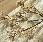 Illuminated Garland – Effortless elegance for any space