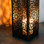 Vintage candle holder in bronze design