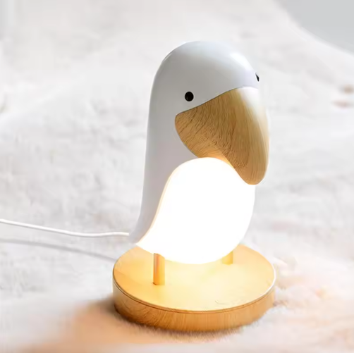 Rechargeable night light in bird design