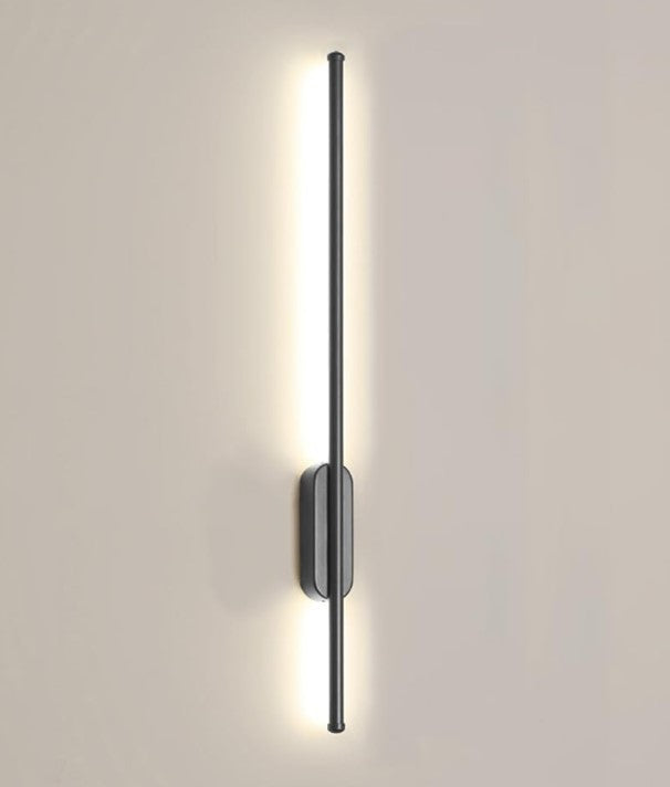 Elegant wall lighting with simple shapes