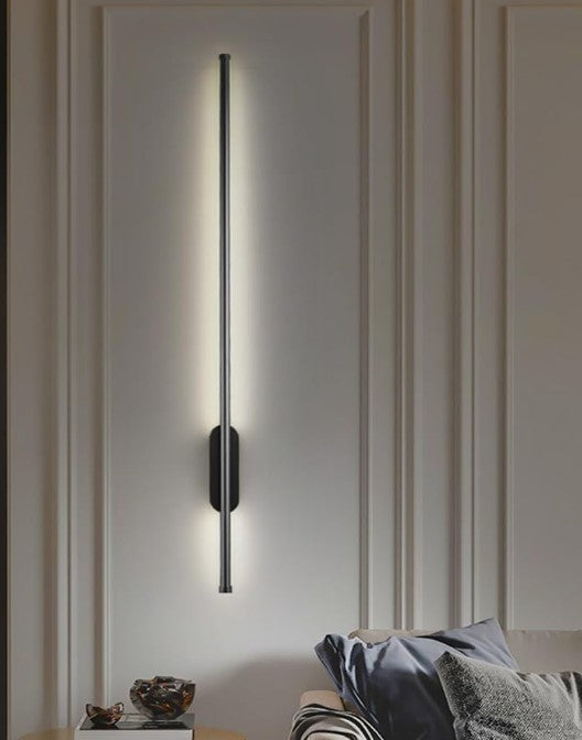 Elegant wall lighting with simple shapes