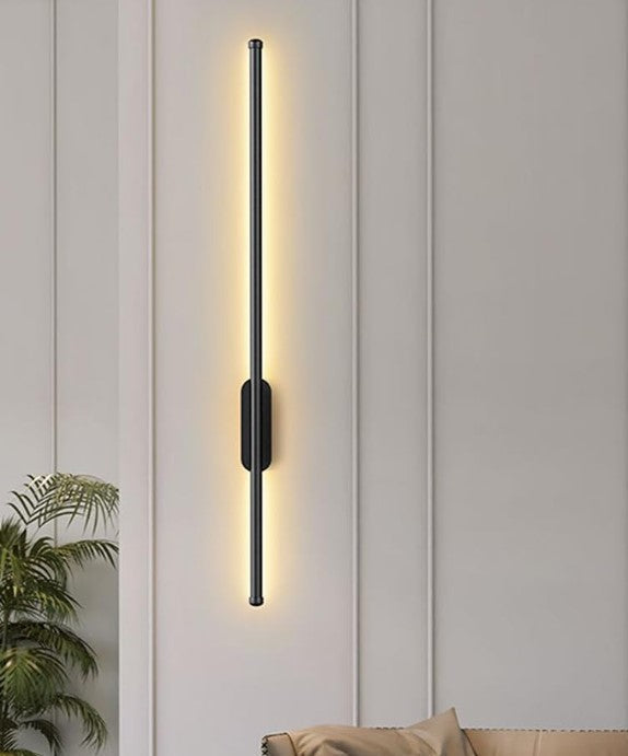 Elegant wall lighting with simple shapes