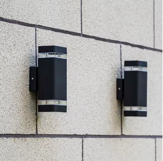 Modern outdoor light with elegant design