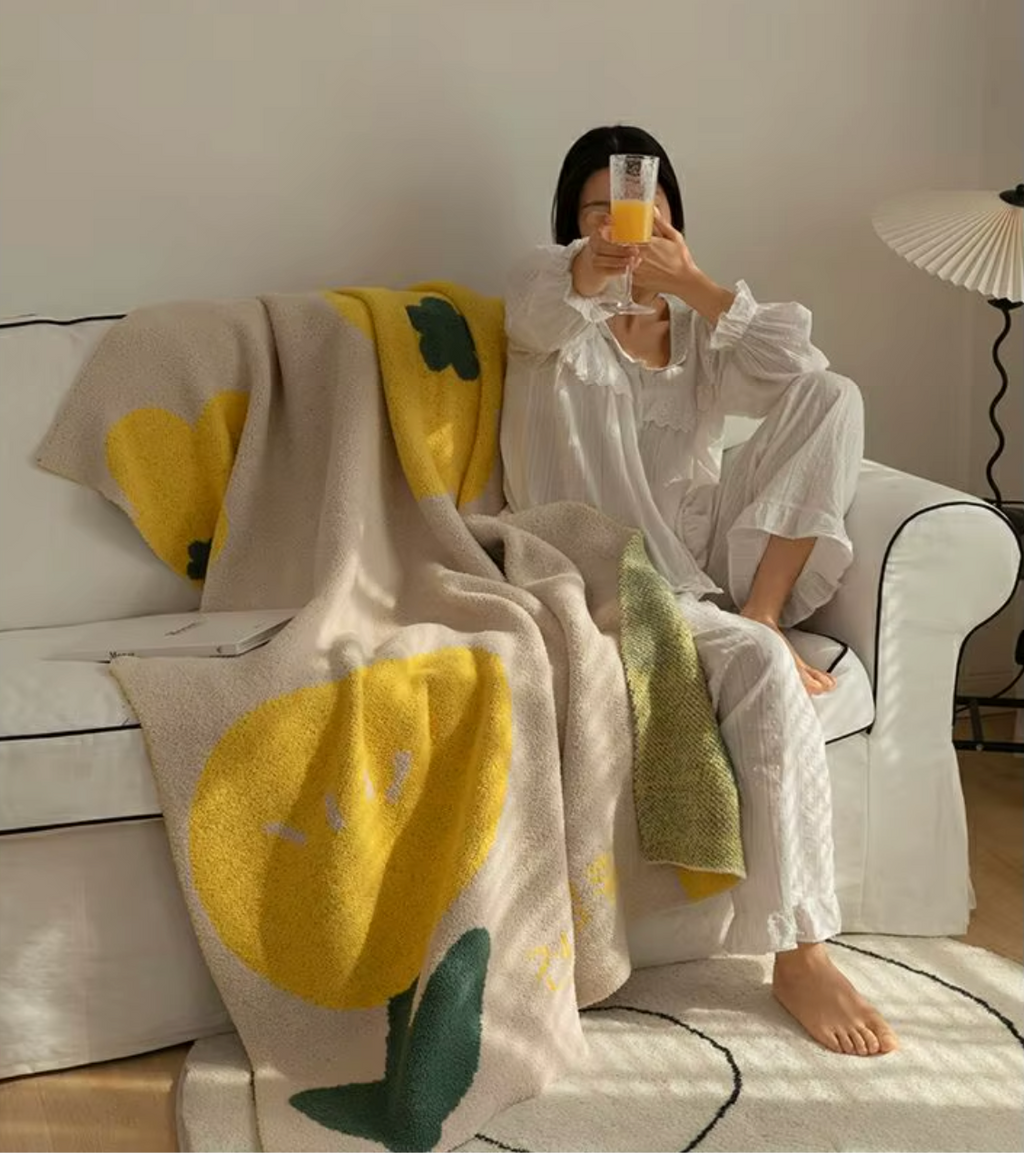Floral Sofa Blanket – Nordic Fleece Throw