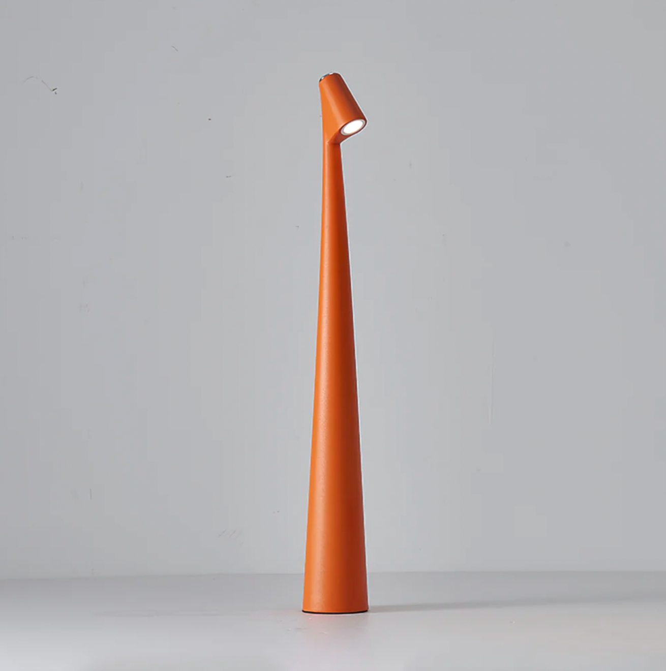 At the desk LED Northern light - 3 intensities, wireless Scandinavian design