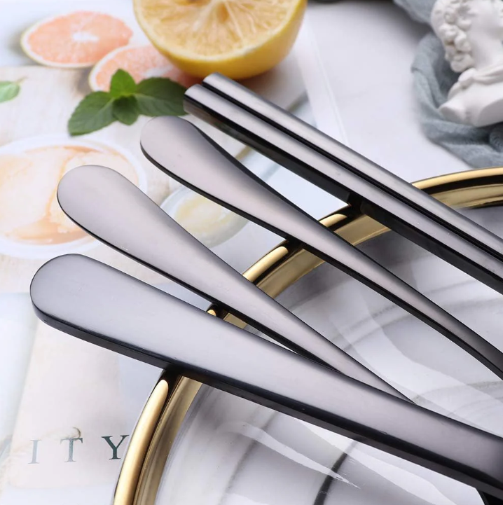 Compact stainless steel cutlery set for on the go