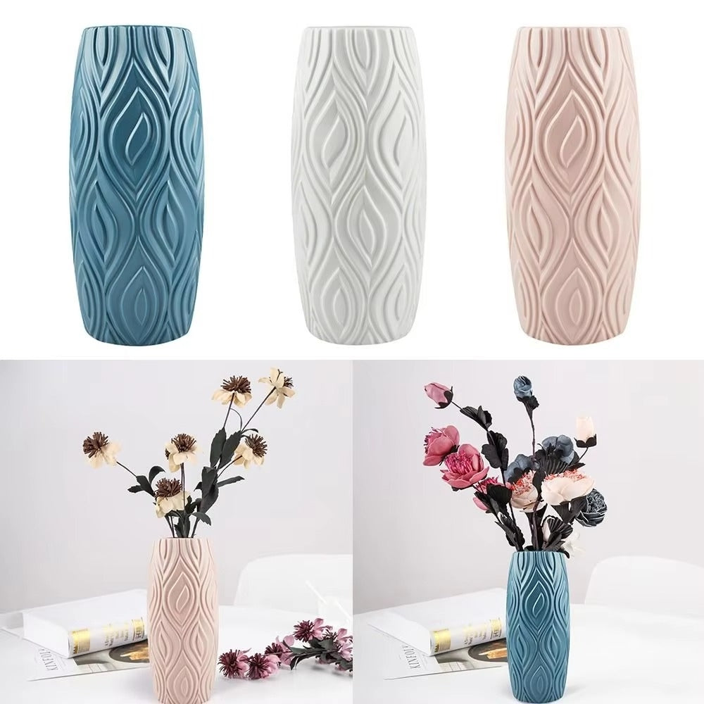 Sculpted Textured Leaf Vase