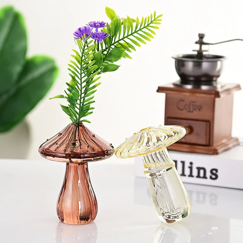 Glass Flora Mushroom Vase made of Colored Glass | Creative Design for Hydroponics & Decor | Hand Polished & Transparent | 12×10 cm