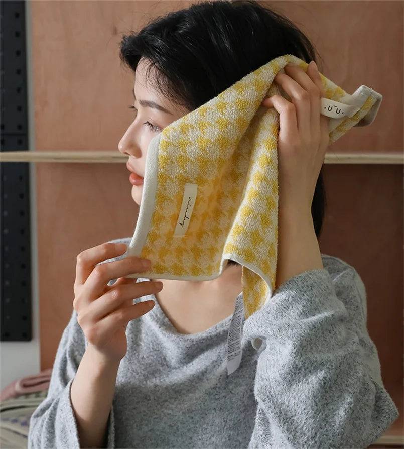 HoundLuxe Vintage Houndstooth Cotton Face Cloth