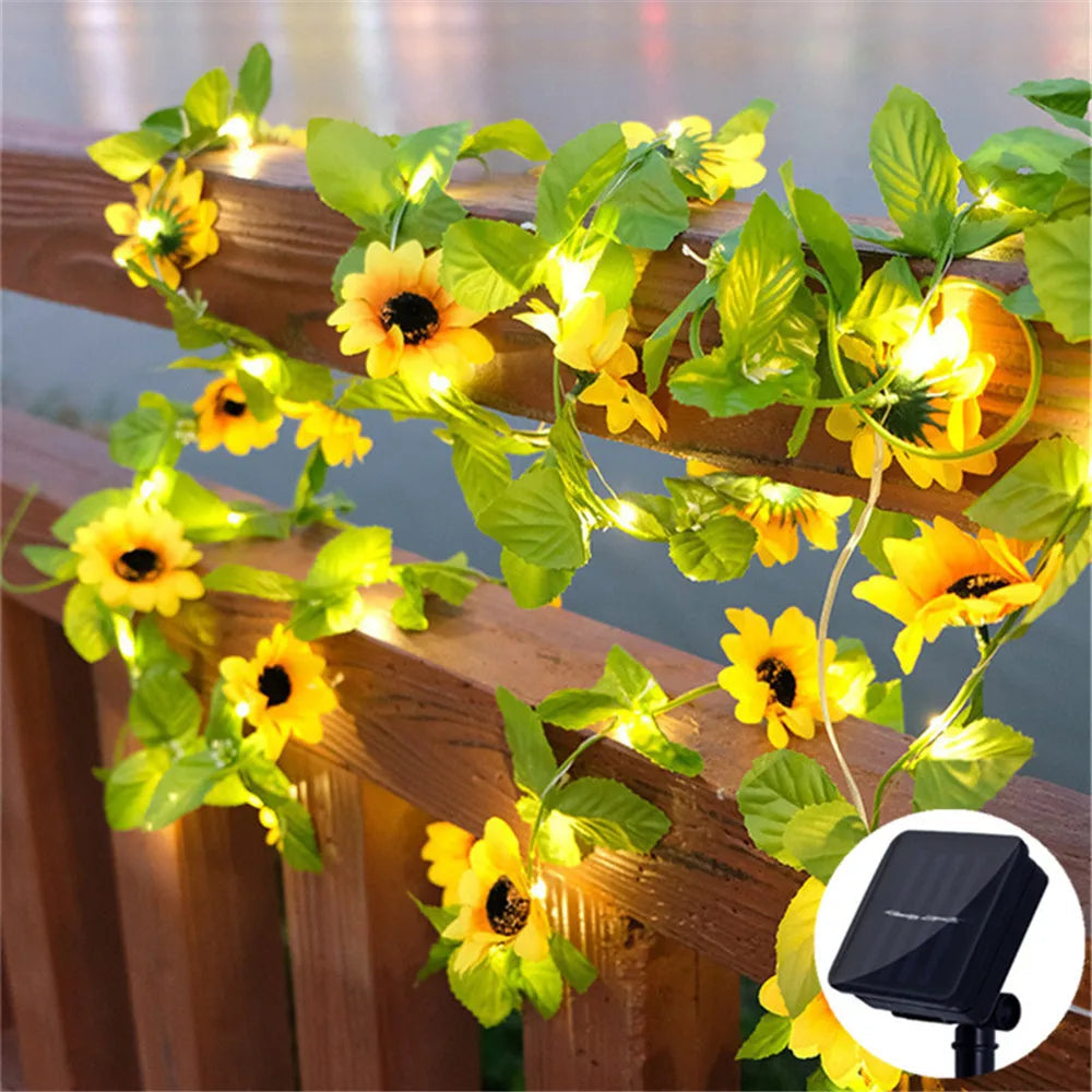 Solar fairy lights SoliBlossom | Sunflower decor with leaves | Warm white | 8 modes | For garden, fence & wedding