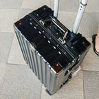 Hardshell suitcase with aluminum frame – Vilnius
