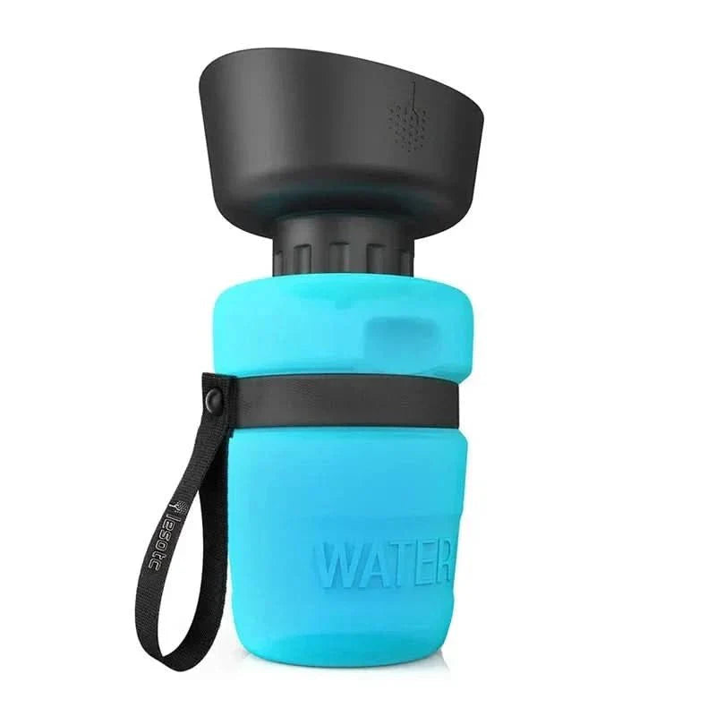 Foldable drinking bottle for dogs