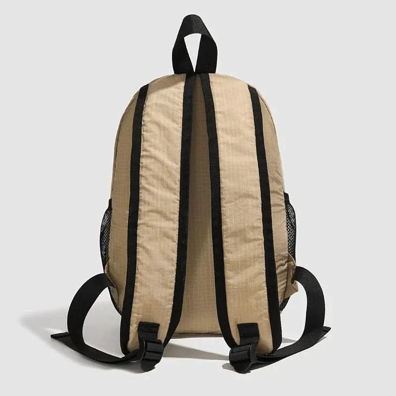 Lightweight Women’s Outdoor Backpack with Color Block Design