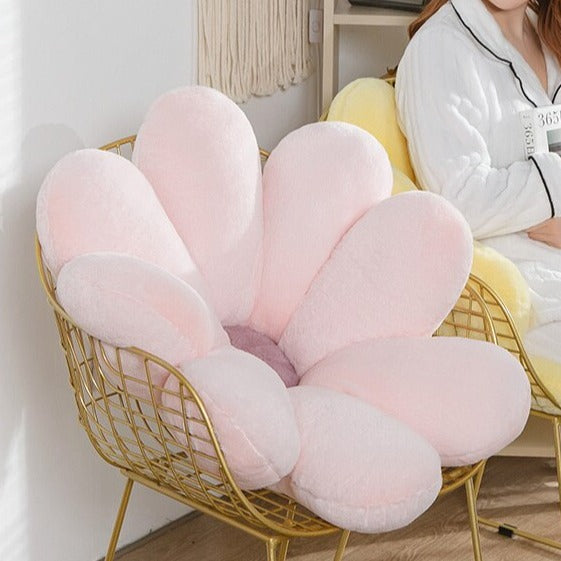 Fluffy Daisy Cushion - Pastel