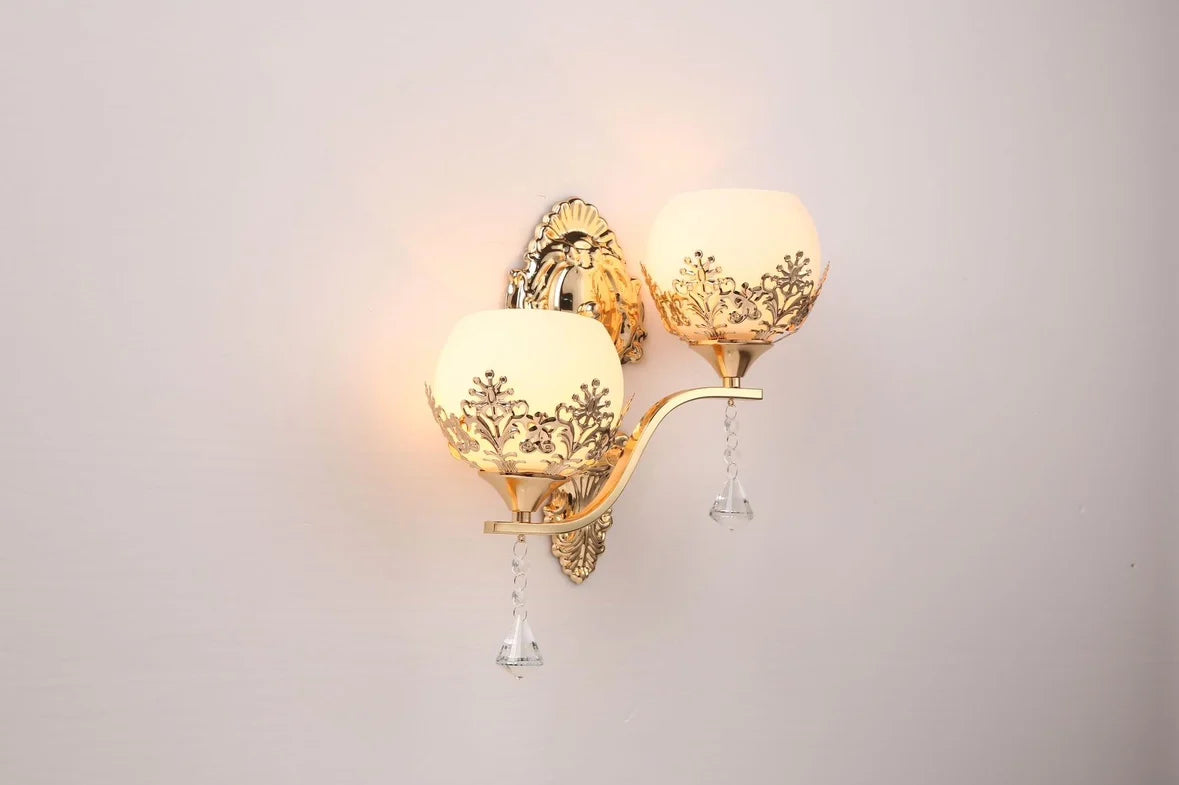 LuxeGlow - Gold LED Wall Lamp for Mood Lighting