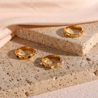 18k Star & Stone Embedded Ring