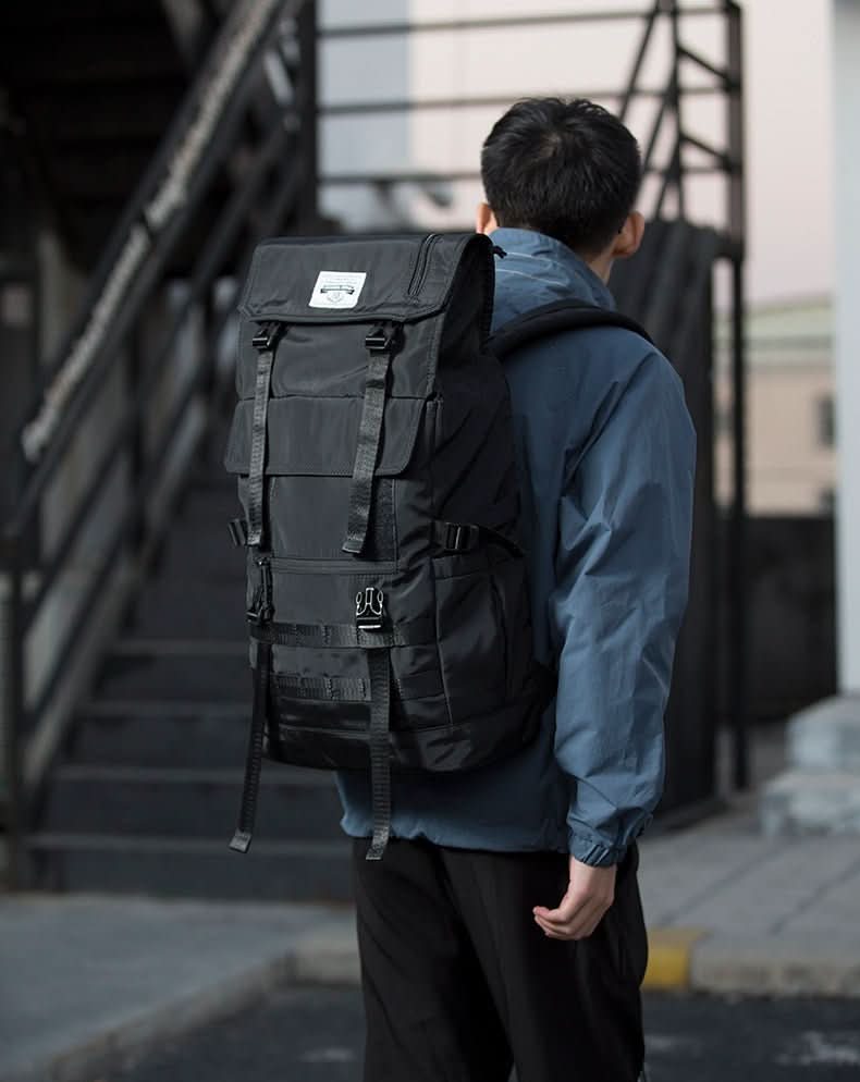 Versatile 3-in-1 backpack for business, everyday life & traveling
