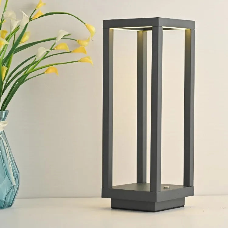 Wireless table lamp with rechargeable battery