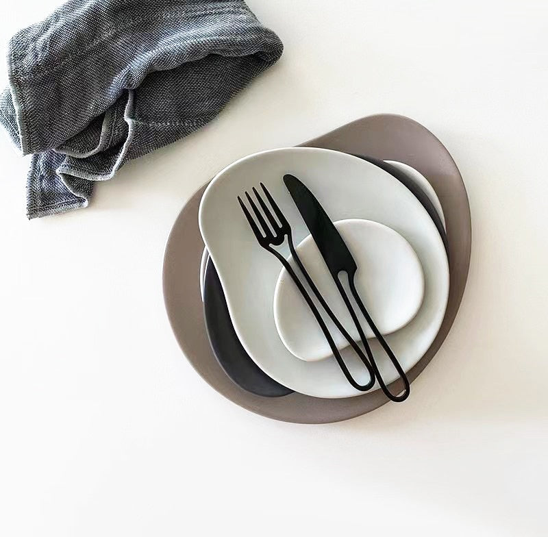 Outline Cutlery Set made of Stainless Steel