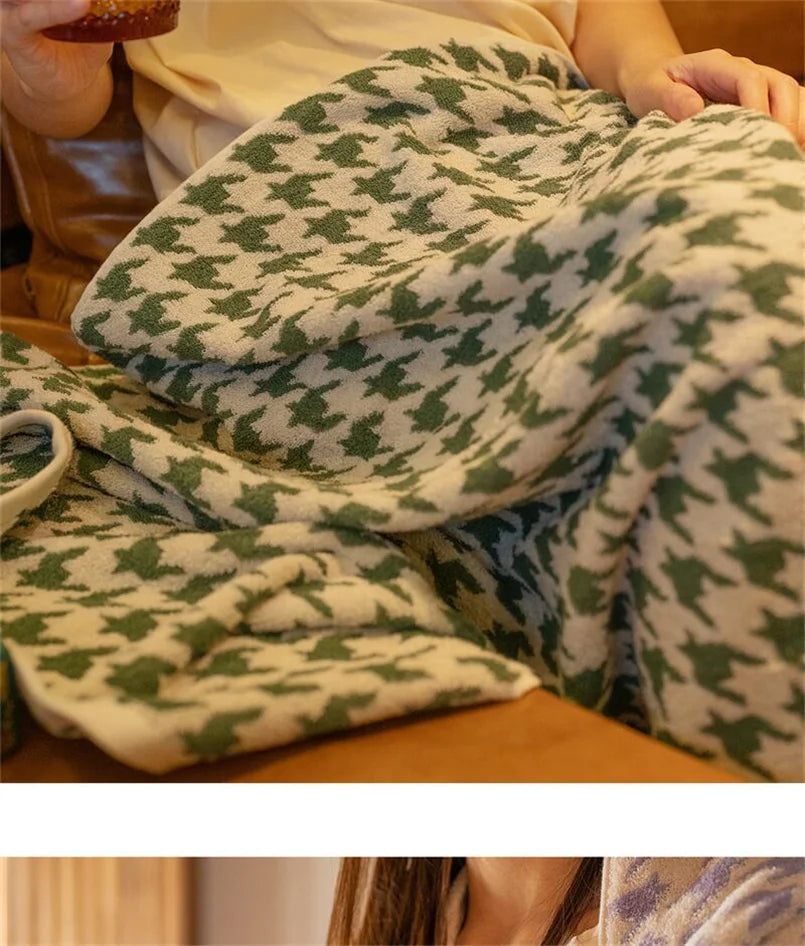 HoundLuxe Vintage Houndstooth Cotton Face Cloth