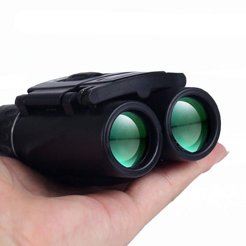 Binoculars with a visibility range of 2000 meters (40x22)