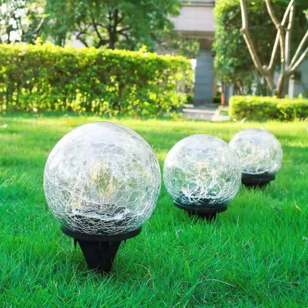 LED garden lights in crackle glass look – solar ball lamps for outdoor use and decoration
