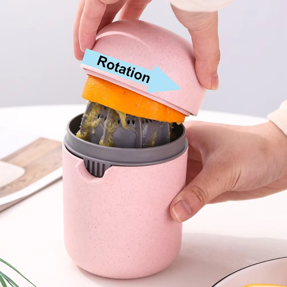 Portable Manual Citrus Juicer - Fresh Juice On-the-Go