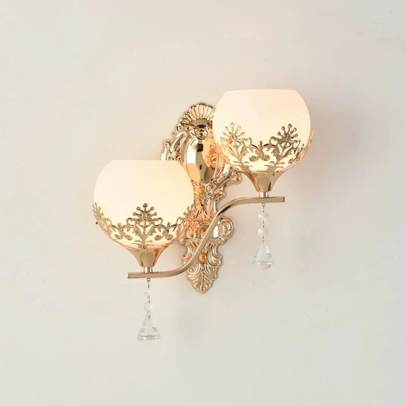 LuxeGlow - Gold LED Wall Lamp for Mood Lighting
