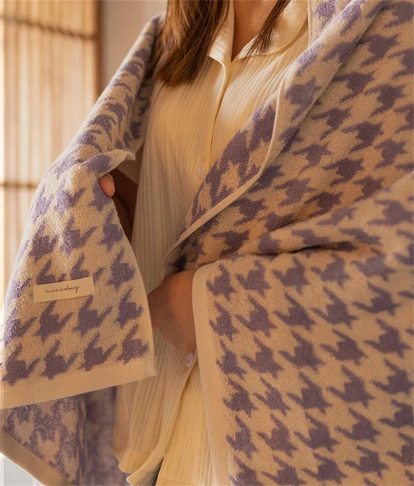 HoundLuxe Vintage Houndstooth Cotton Face Cloth