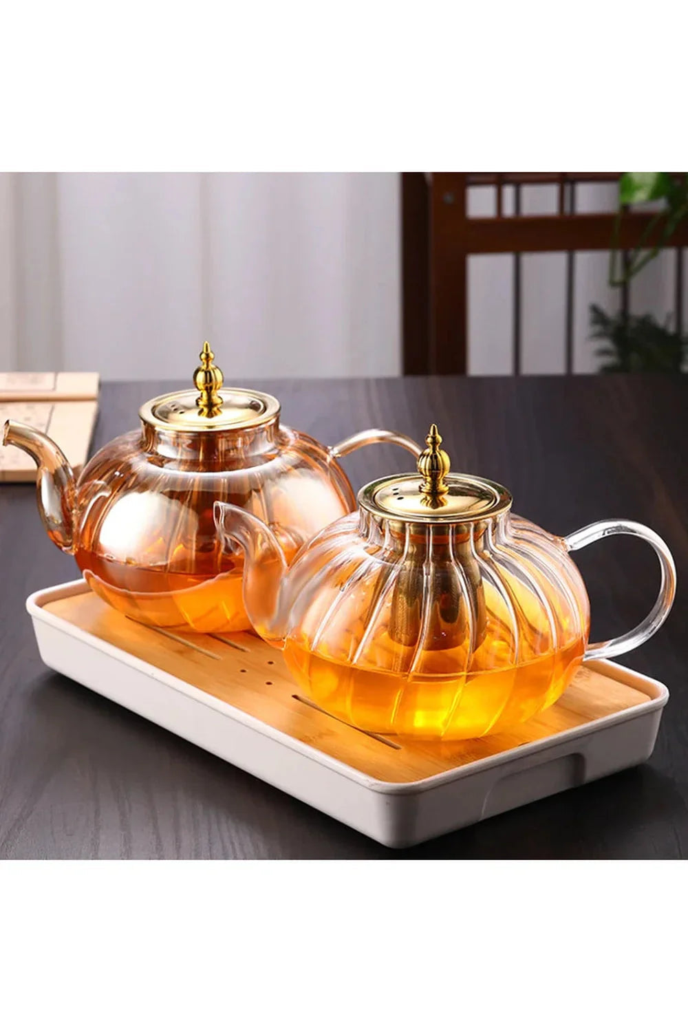 Heat-resistant glass jug