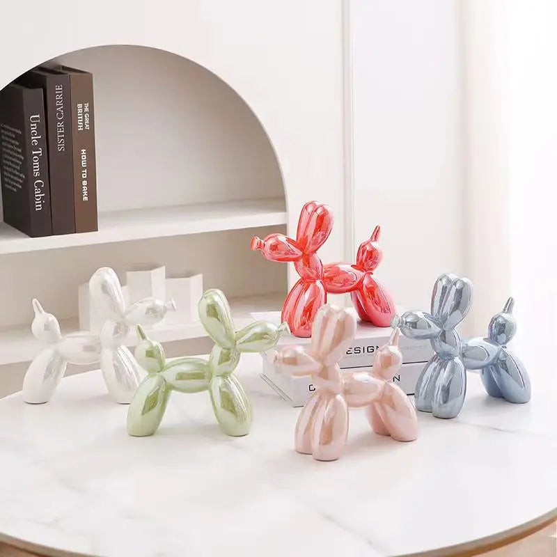 – Small dog sculpture made of balloons