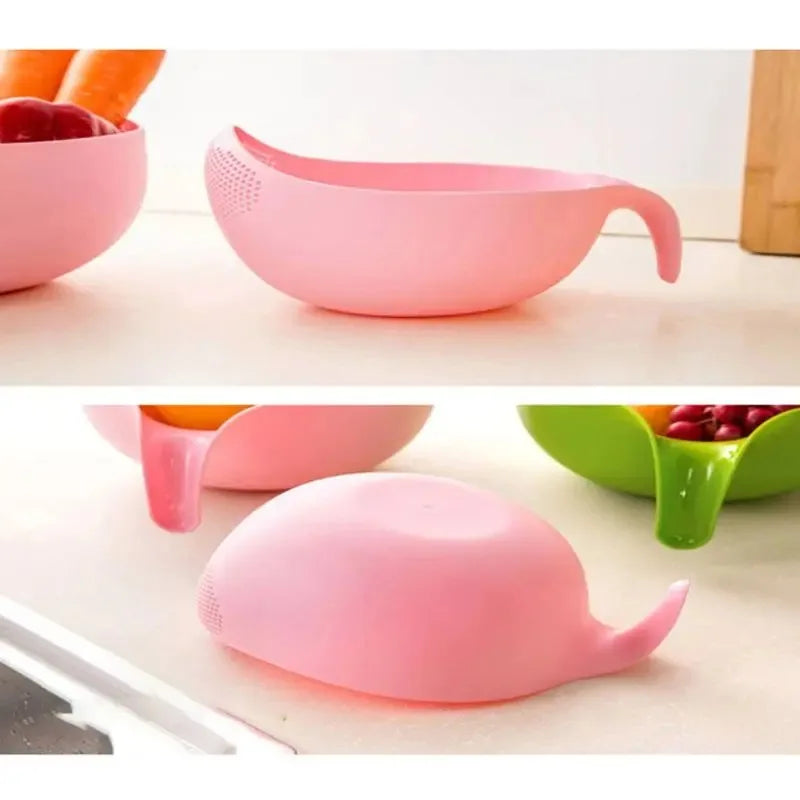 Versatile strainer for cooking and draining