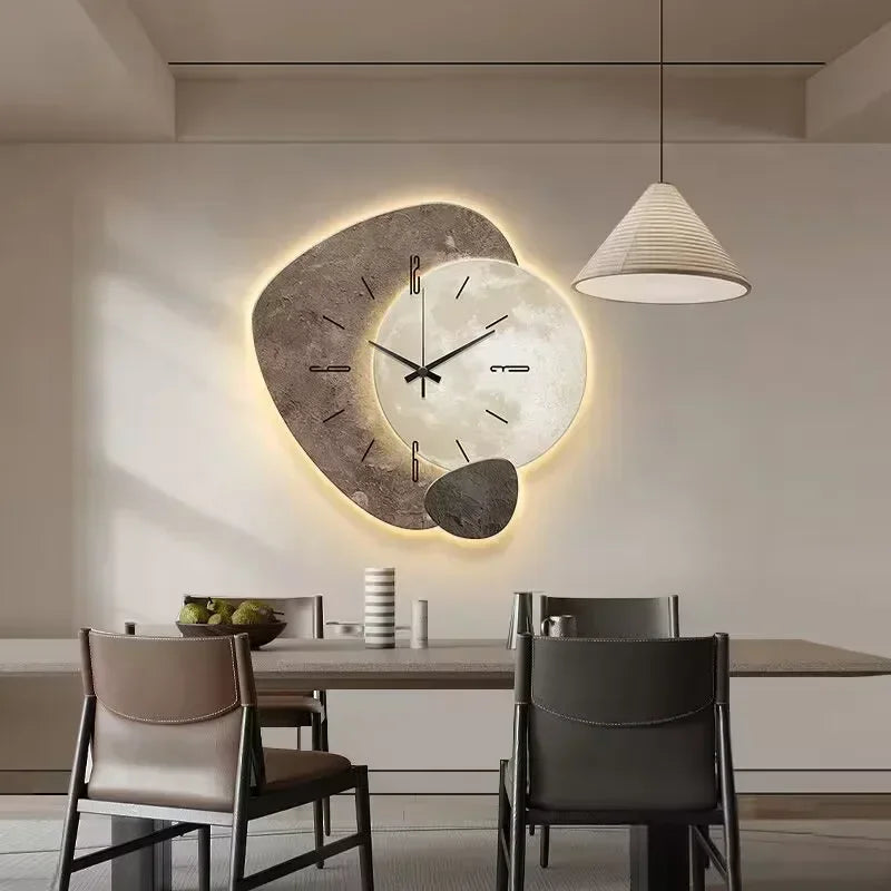 Natural elegance in the rhythm of the clock!