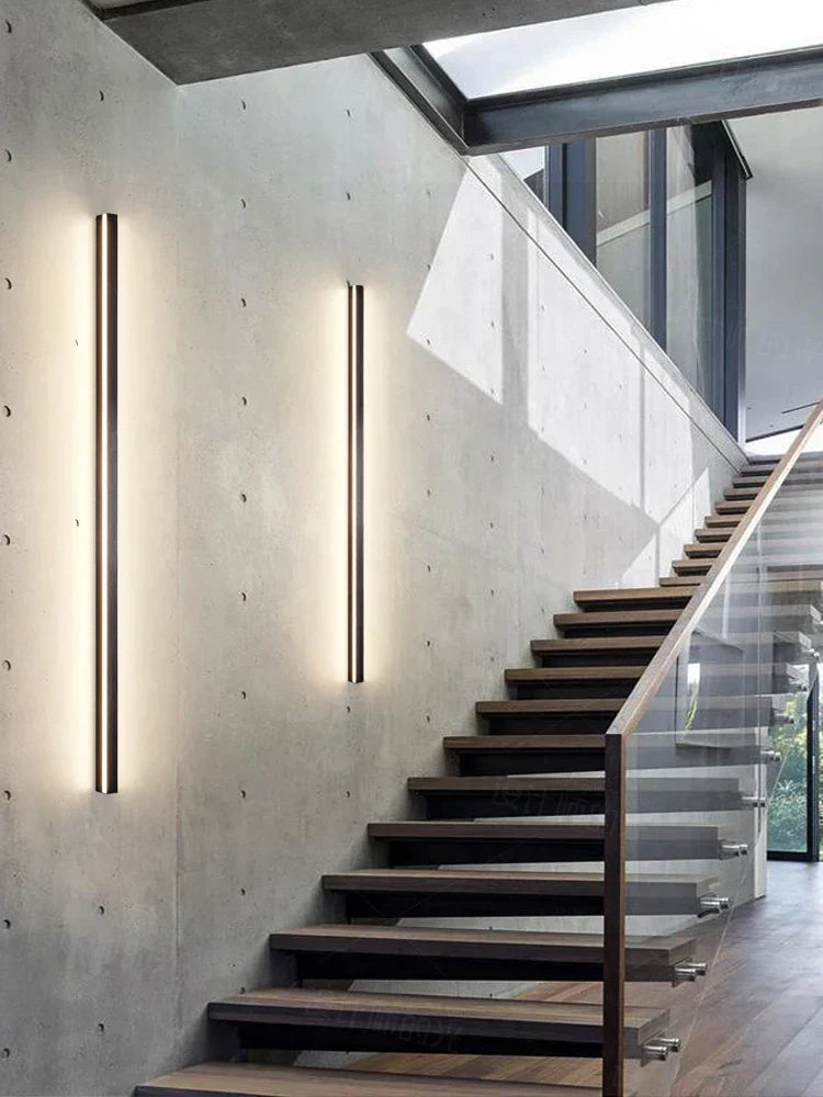 Modern Outdoor Lamp in Black